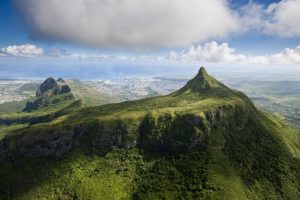 montagne du pouce-pic-du-le-pouce